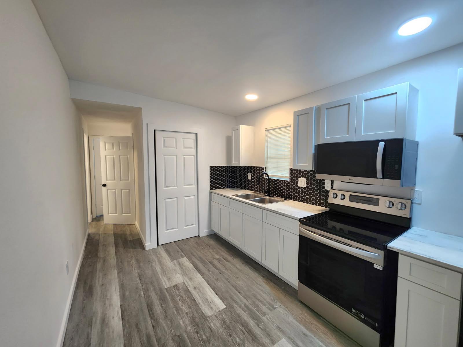 1546 Moonflower Street